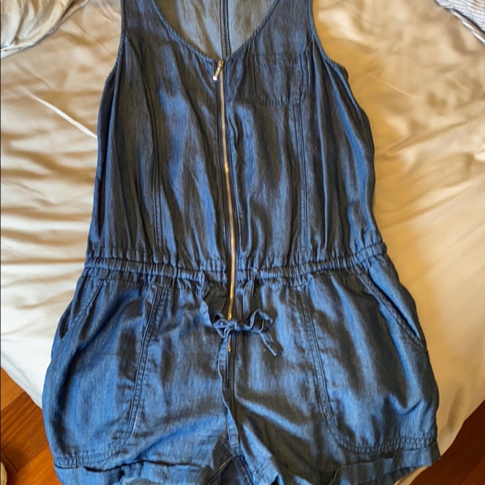 Short jumpsuit